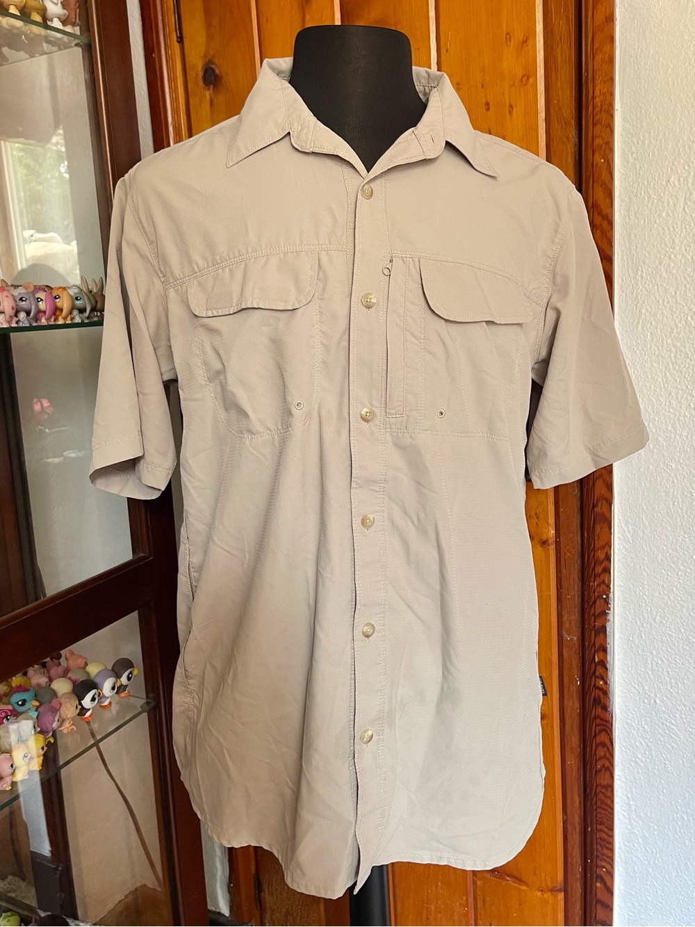 Tan Gravel Gear Button Up Shirt Size M